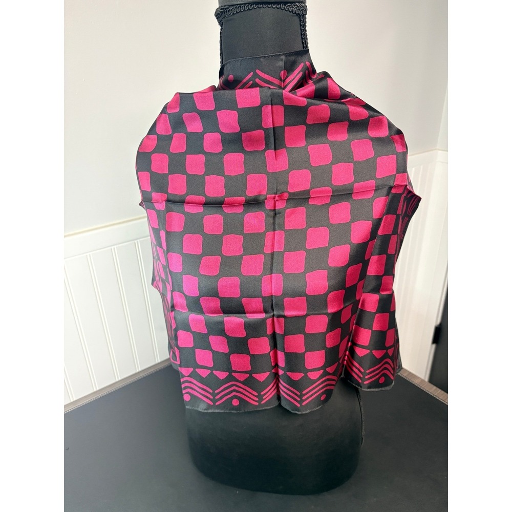 Metropolitan Museum of Art Silk Scarf Pink Black Geometric Square 21x21 Japan